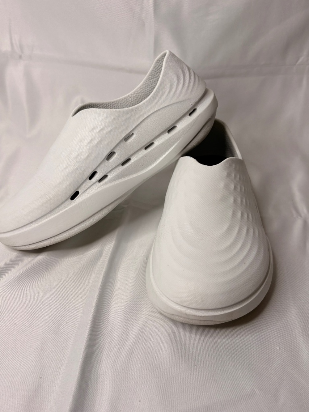 Stand+ AntiGrav1 Ultra Comfort Standing Shoes Womens Size 5 White Slip On Clogs